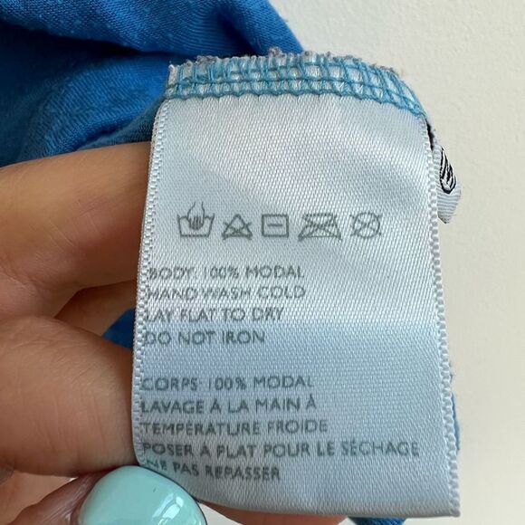 Urban Outfitters Truly Madly Deeply Blue Double Rainbow Graphic Tshirt Size Medi - Picture 4 of 10